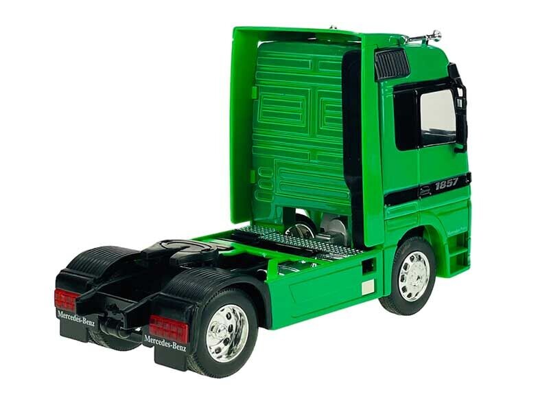 Welly Tahač Mercedes-Benz Actros 1:32 zelený 